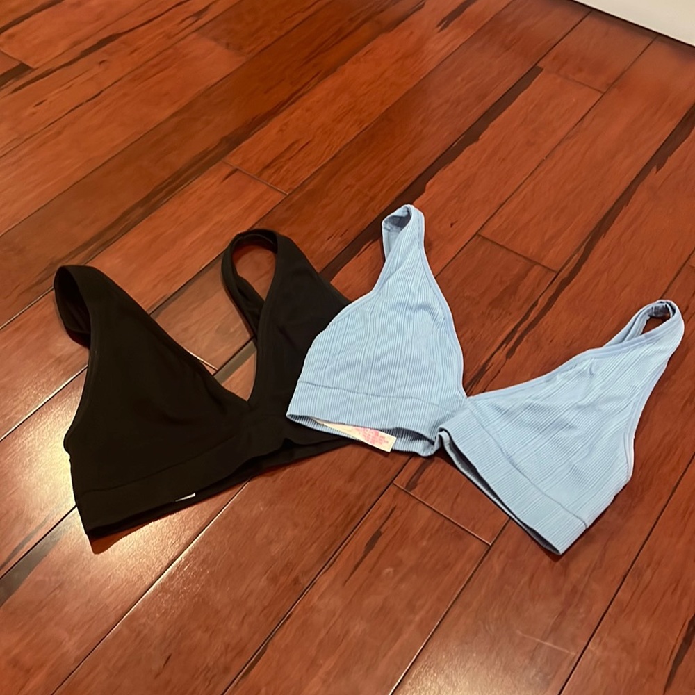 V neck PINK bralettes